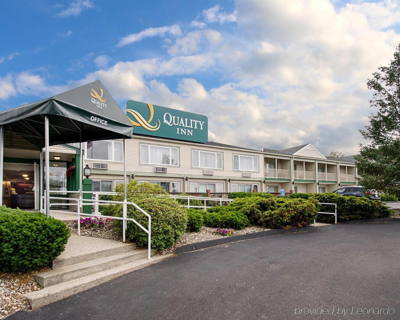 Quality Inn Cape Cod Bourne Exterior photo
